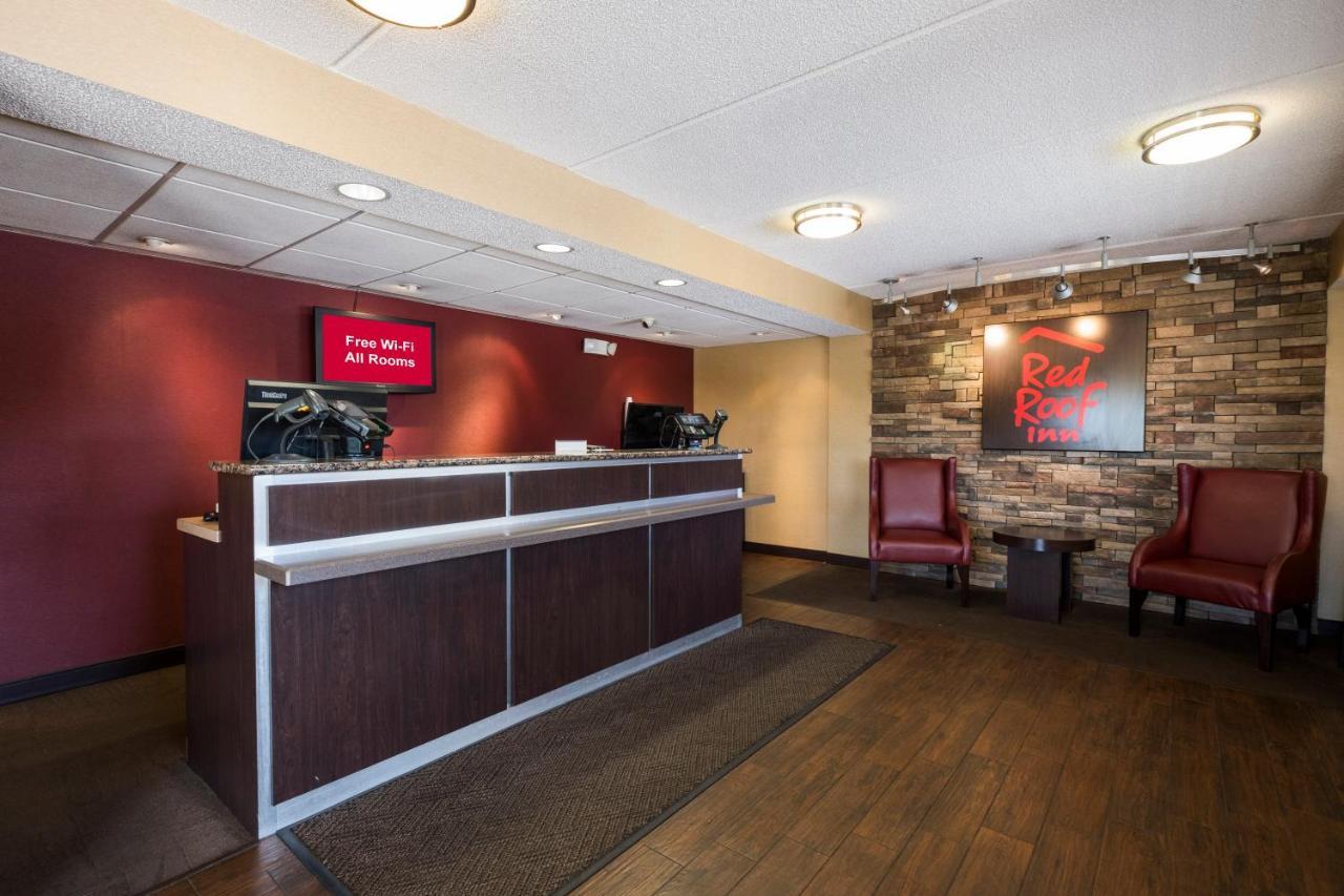 Red Roof Inn Cincinnati Northeast - Блу Аш Экстерьер фото